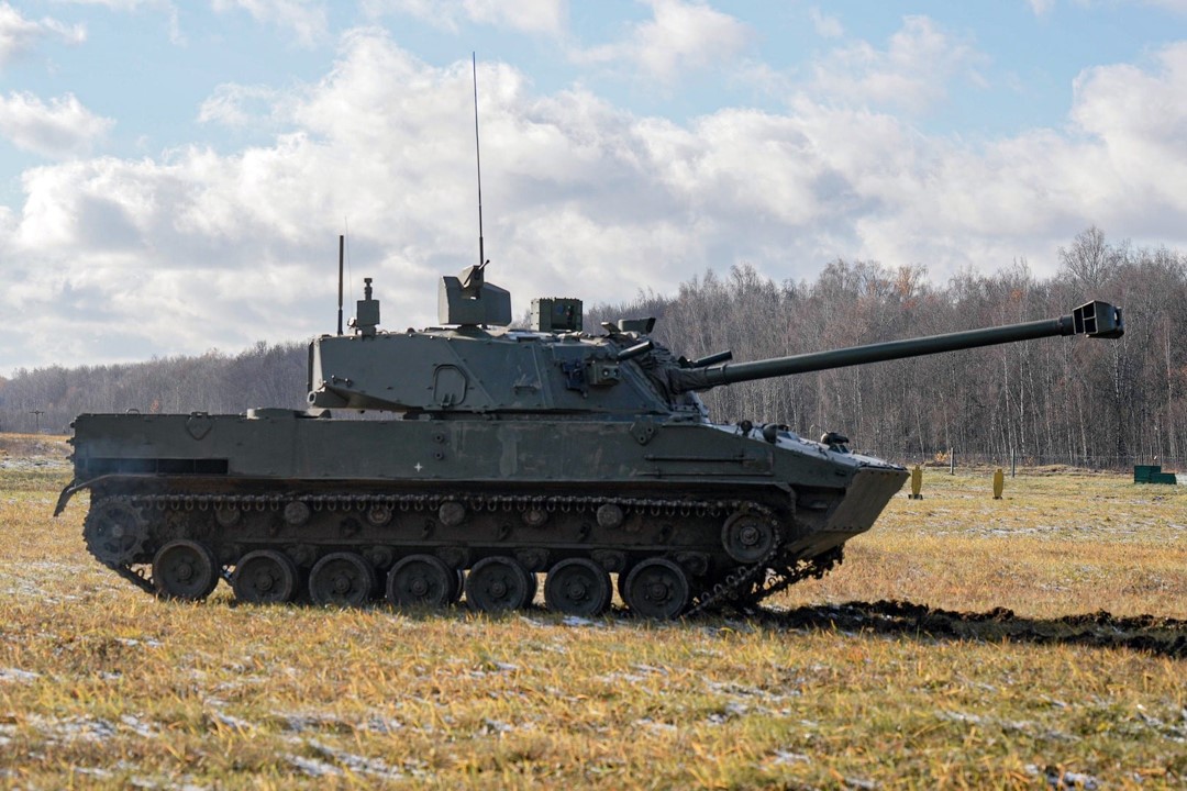 2S42 Lotos Russian 120mm Self-Propelled Mortar System (C)